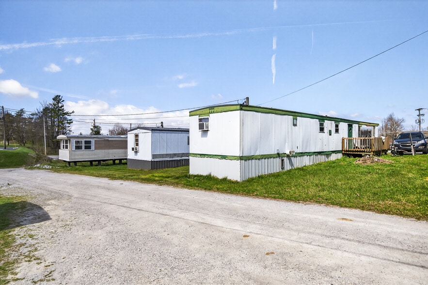 More Photos Of 214 Woodlawn Ave E, Jamestown Manufactured Housing Mobile Home Park For Sale