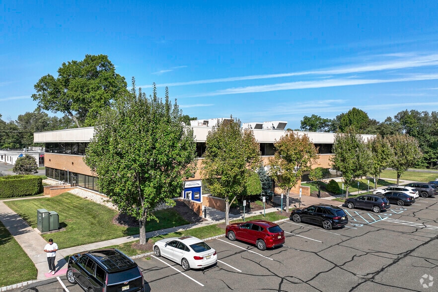 More Photos Of 330 Passaic Ave, Fairfield Office For Lease