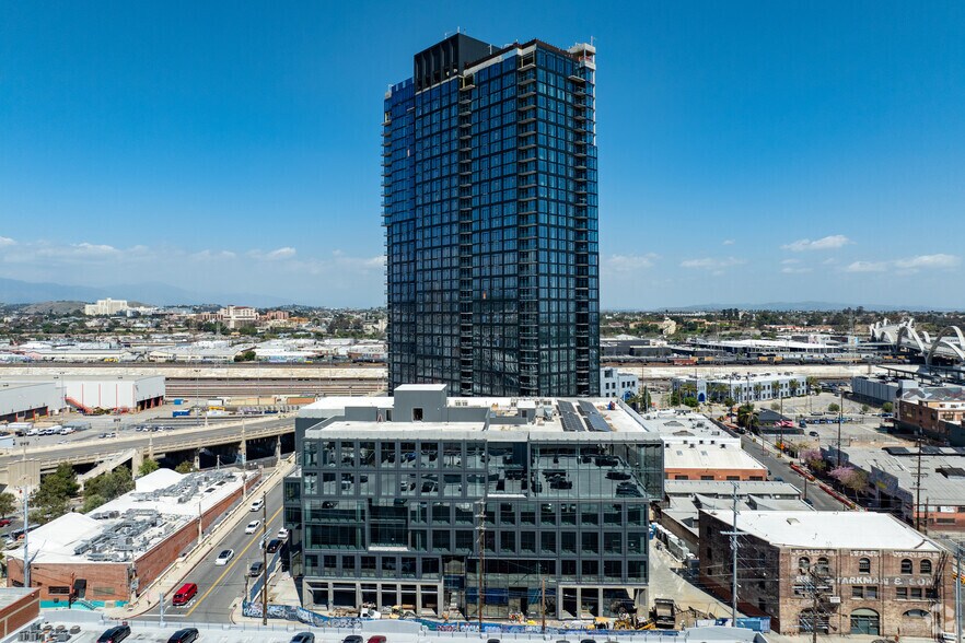 More Photos Of 530 Mateo St, Los Angeles Office For Lease