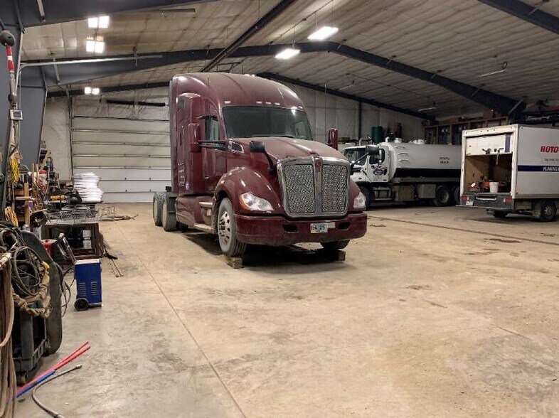 More Photos Of 104 Terrace Ln, Craig Service For Lease