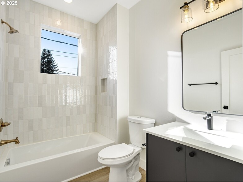 More Photos Of , Portland Multifamily For Sale