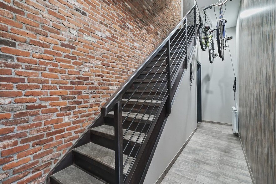 More Photos Of 78-04 67th Dr, Middle Village Storefront Retail Office For Sale