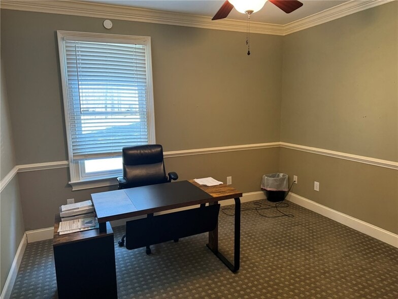 More Photos Of 865 Old Clemson Hwy, Seneca Office For Sale