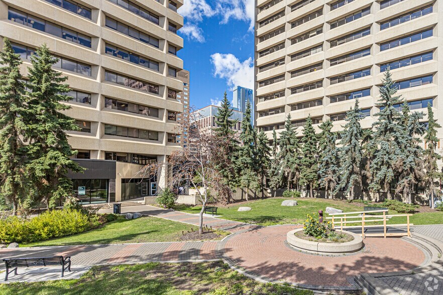 More Photos Of 9888 Jasper Ave NW, Edmonton Office For Lease