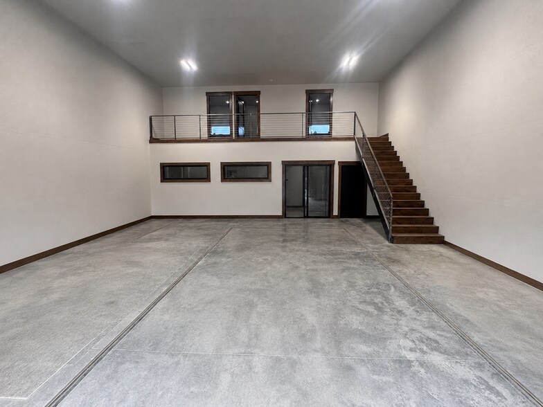 More Photos Of 1310 Industrial Lane, Driggs Showroom For Sale