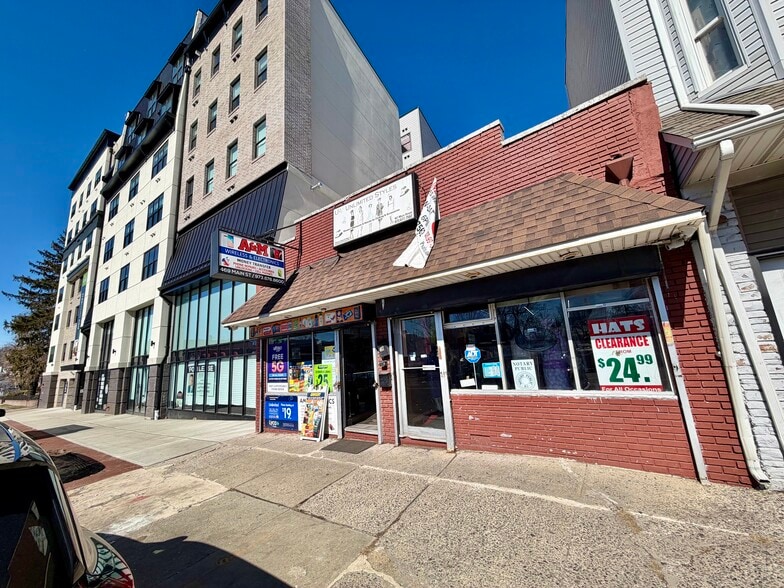 More Photos Of 467 Main St, Orange Storefront For Lease