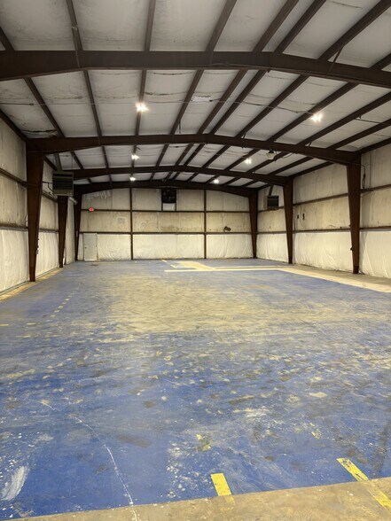 More Photos Of 131 Hanniford Dr, Charleston Warehouse For Lease