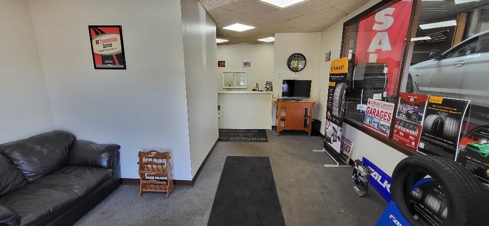 More Photos Of 584 Butler St, Pittsburgh Auto Repair For Sale