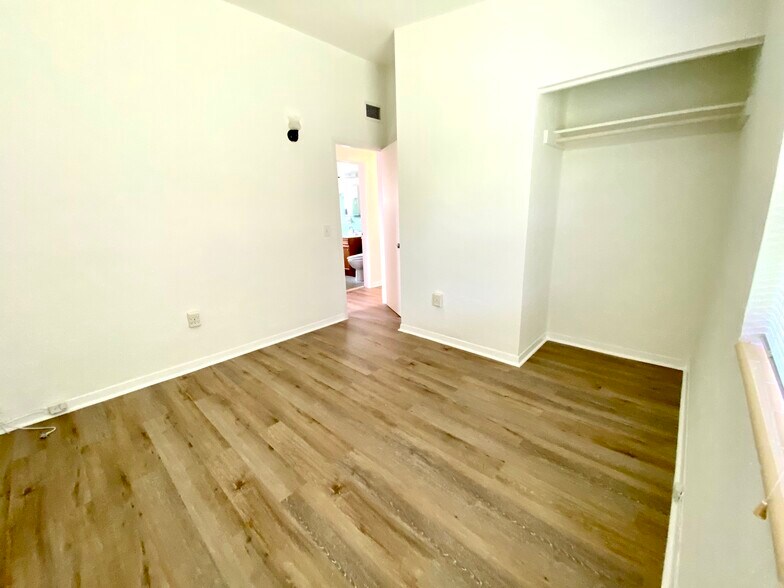 More Photos Of 1985 31st Ave, Vero Beach Office For Sale