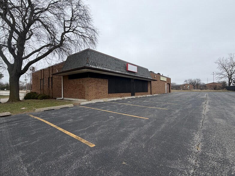 More Photos Of 1313 Hilltop Ave, Chicago Heights Flex For Sale