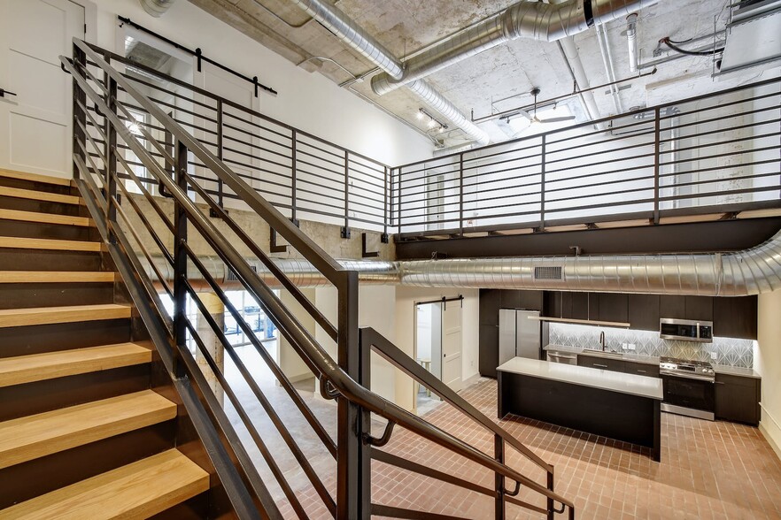 More Photos Of 215 Coca Cola Pl, San Antonio Apartments For Lease