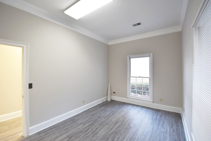 More Photos Of 109 N 85 Pky, Fayetteville Office For Lease