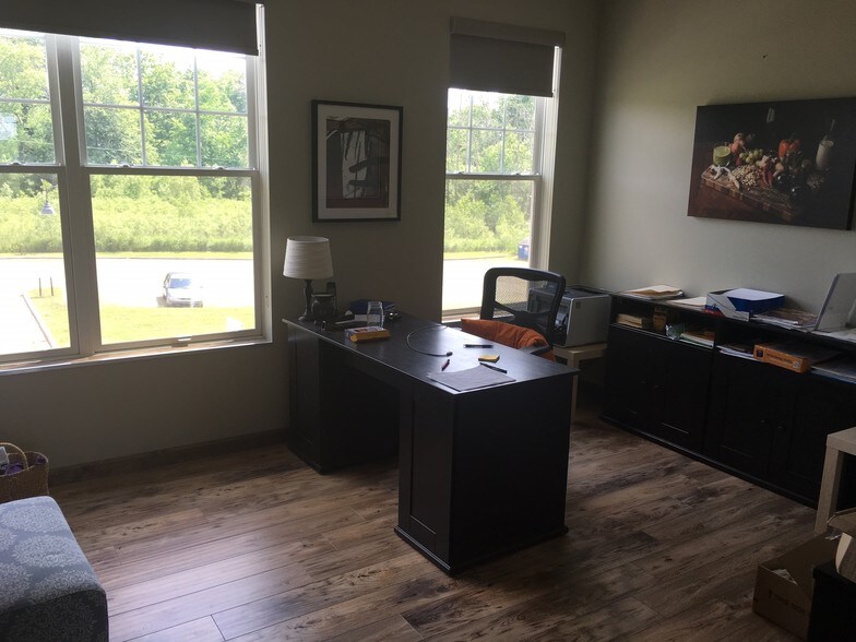 More Photos Of 830 Sidewalk Rd, Chesterton Loft Creative Space For Sale