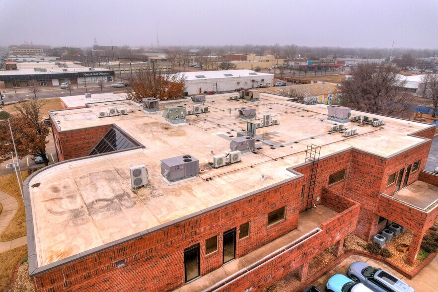 More Photos Of 111 SW C Ave, Lawton Medical For Sale