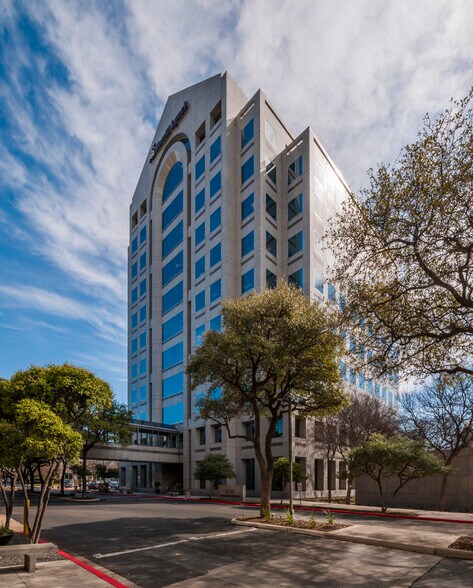 More Photos Of 155 Concord Pl, San Antonio Unknown For Lease