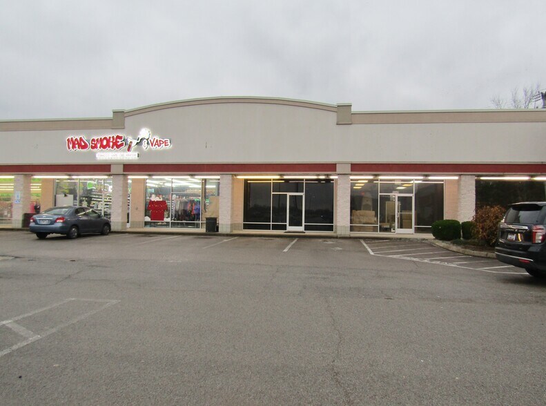 More Photos Of 1348 N Ellington Pky, Lewisburg General Retail For Sale