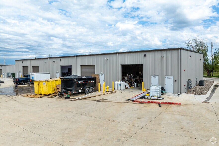 More Photos Of 5820 NW Beaver Dr, Johnston Flex For Lease