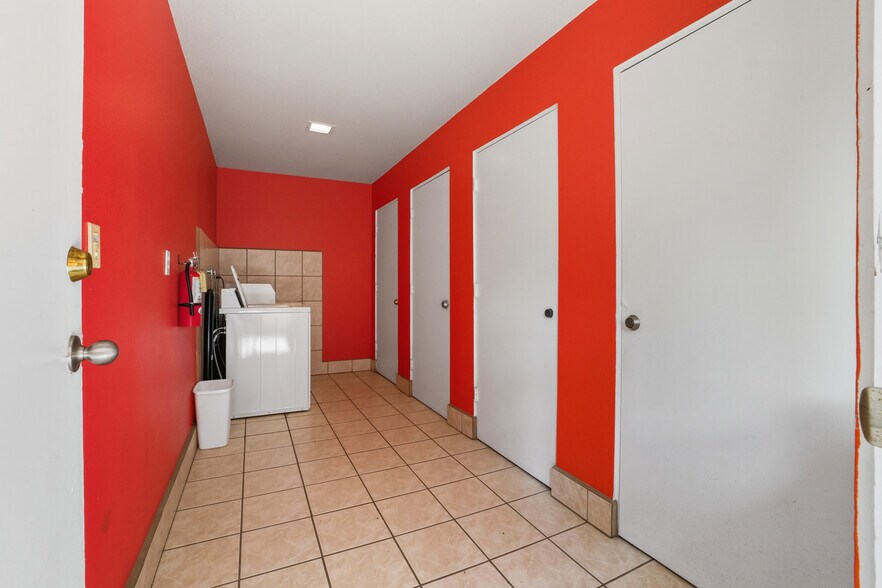 More Photos Of 165 20th St, San Diego Apartments For Sale