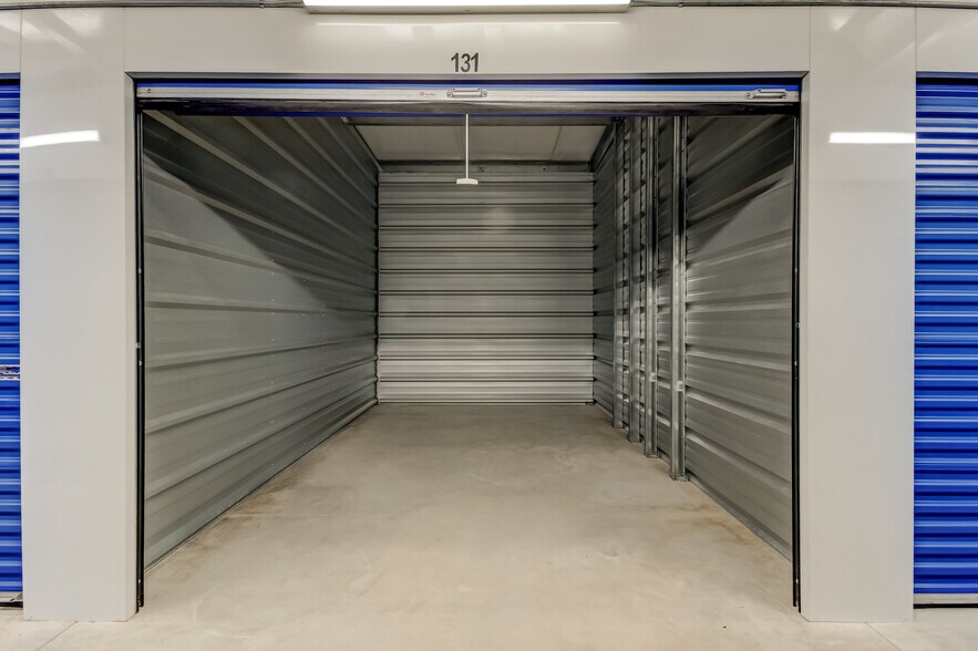 More Photos Of 921 E Norvell Bryant Hwy, Hernando Self Storage For Sale