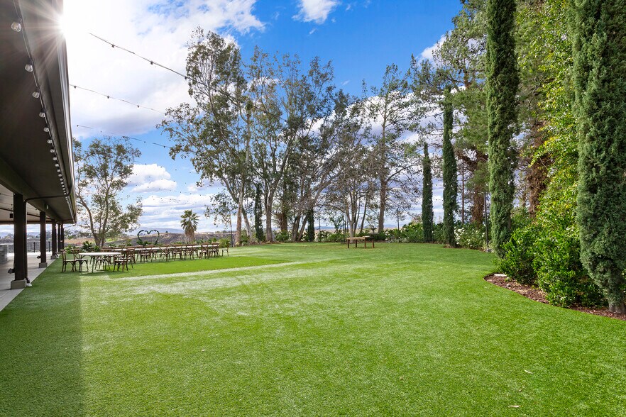 More Photos Of 40620 Calle Contento, Temecula Winery Vineyard For Sale