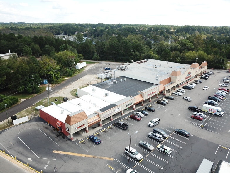 More Photos Of 3471-3503 N Main St, Hope Mills Unknown For Lease