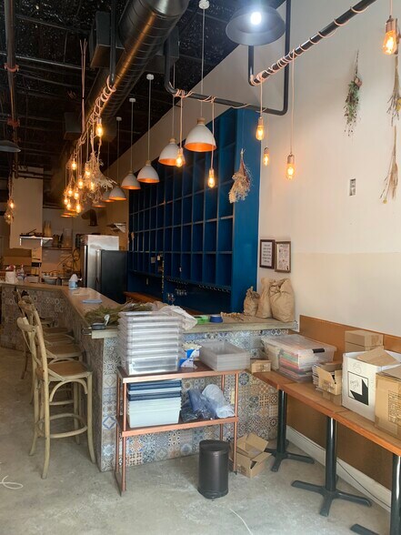 More Photos Of 904 H St NE, Washington Storefront Retail Residential For Sale