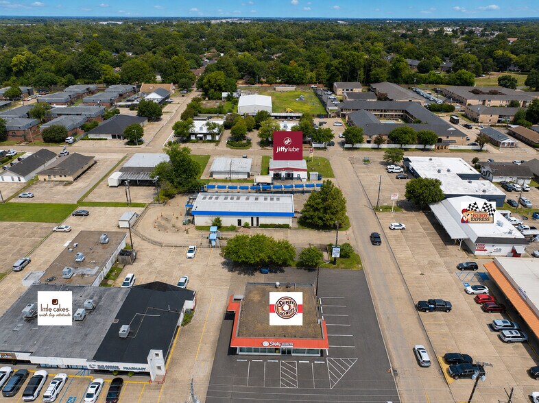 More Photos Of 1308 Windsor Pl, Alexandria Carwash For Sale