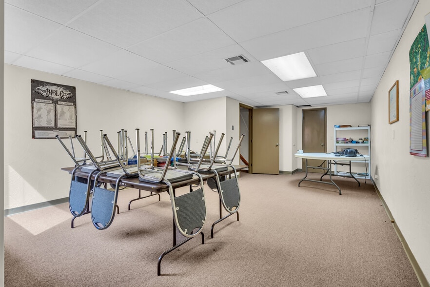 More Photos Of 727 4th St, Healdton Religious Facility For Sale