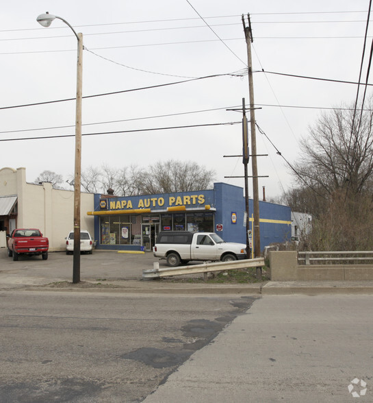 Primary Photo Of 385 Lincoln Ave, Lancaster Storefront For Lease