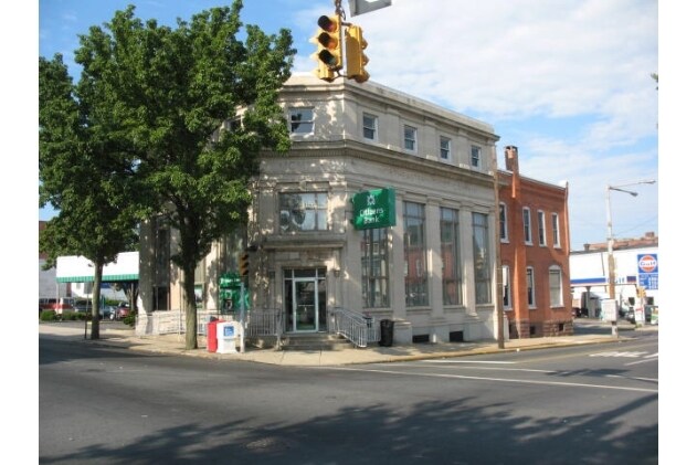 Primary Photo Of 936 N 9th St, Reading Bank For Sale