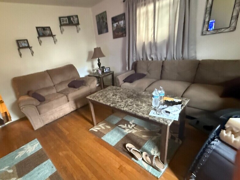 More Photos Of 533 Station St, Bridgeville Apartments For Sale