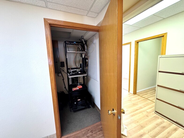 More Photos Of 1118 S Park St, Madison Office For Lease