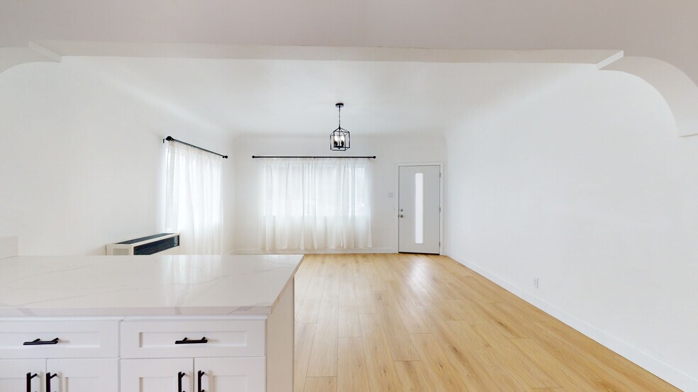 More Photos Of 1113 Pacific Ave, Long Beach Apartments For Sale