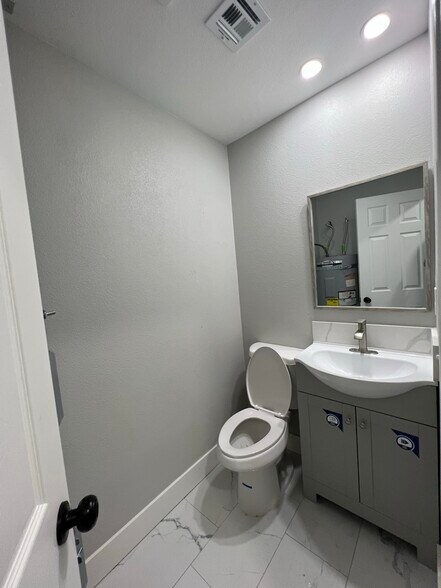 More Photos Of 3662 Park St, Las Vegas Industrial For Sale