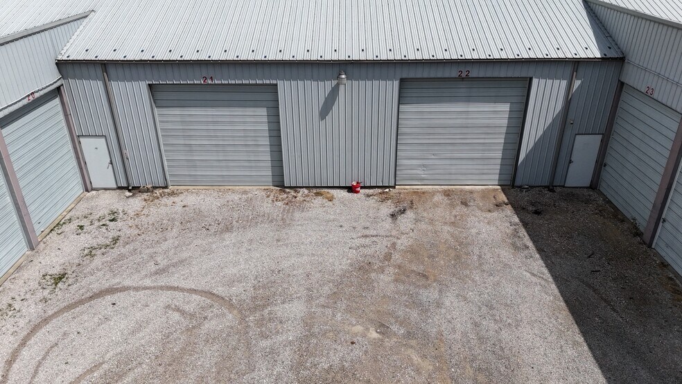 More Photos Of 1897 Smithville rd, Bloomington Self Storage For Sale