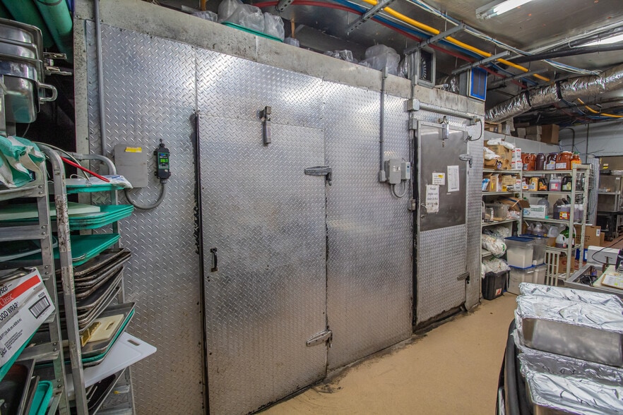 More Photos Of 130 Tamiami Trl, Punta Gorda Restaurant For Sale