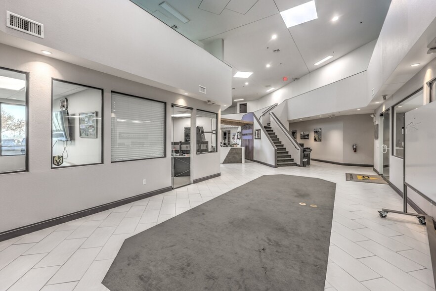 More Photos Of 353 Pilot Rd, Las Vegas Warehouse For Sale