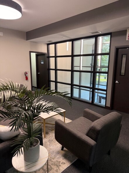 More Photos Of 1351 S Reynolds Rd, Toledo Office For Lease