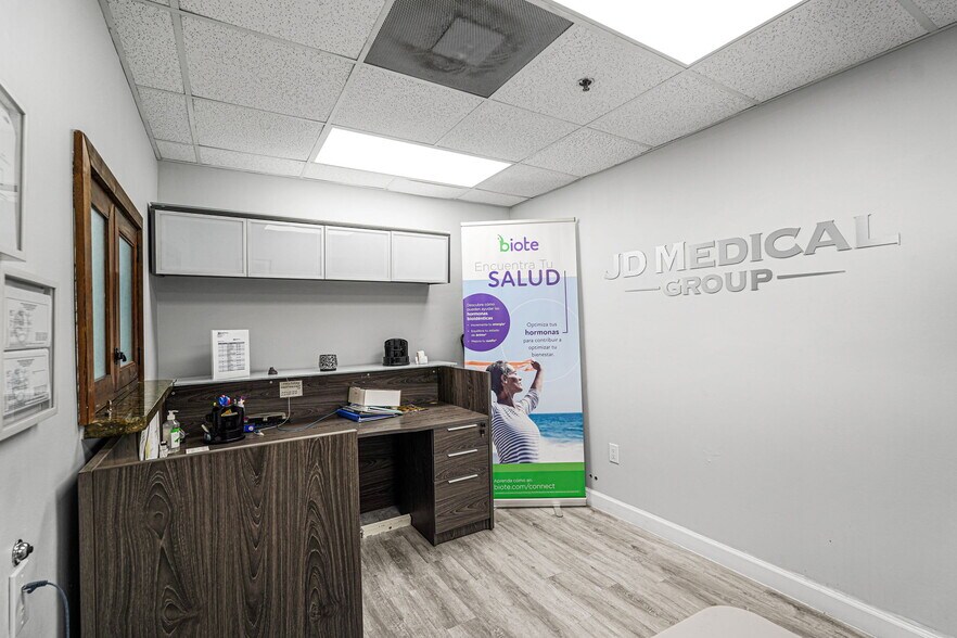 More Photos Of 2645 SW 37th Ave, Miami Medical For Sale