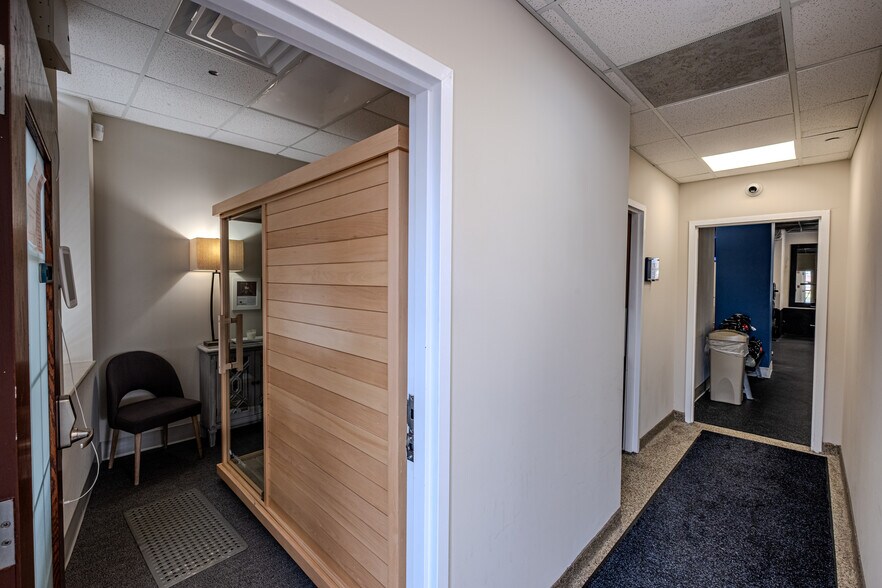 More Photos Of 105 Centennial St, La Plata Medical For Sale