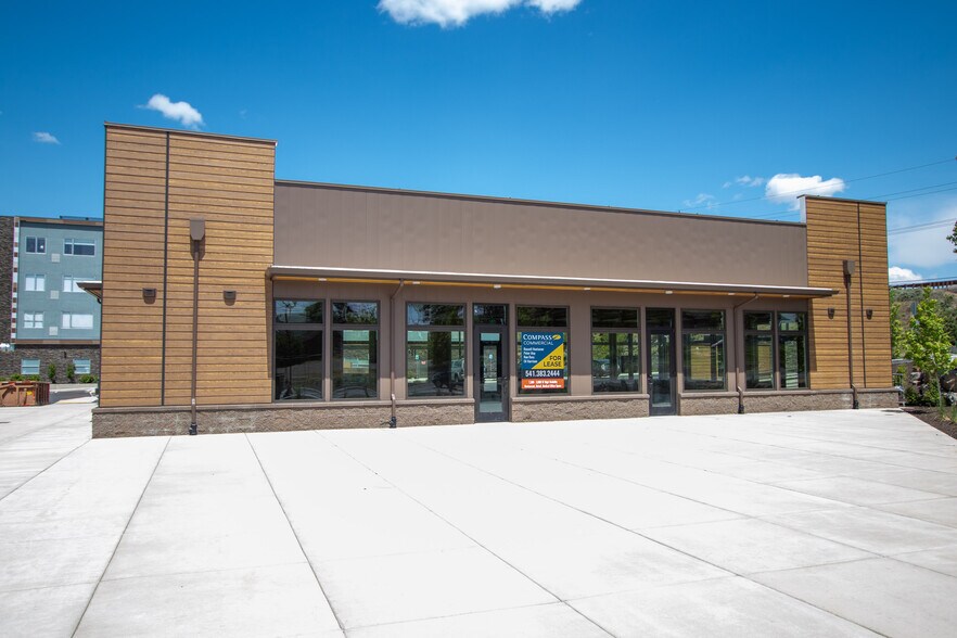 More Photos Of 1474 NW Wall St, Bend Unknown For Lease