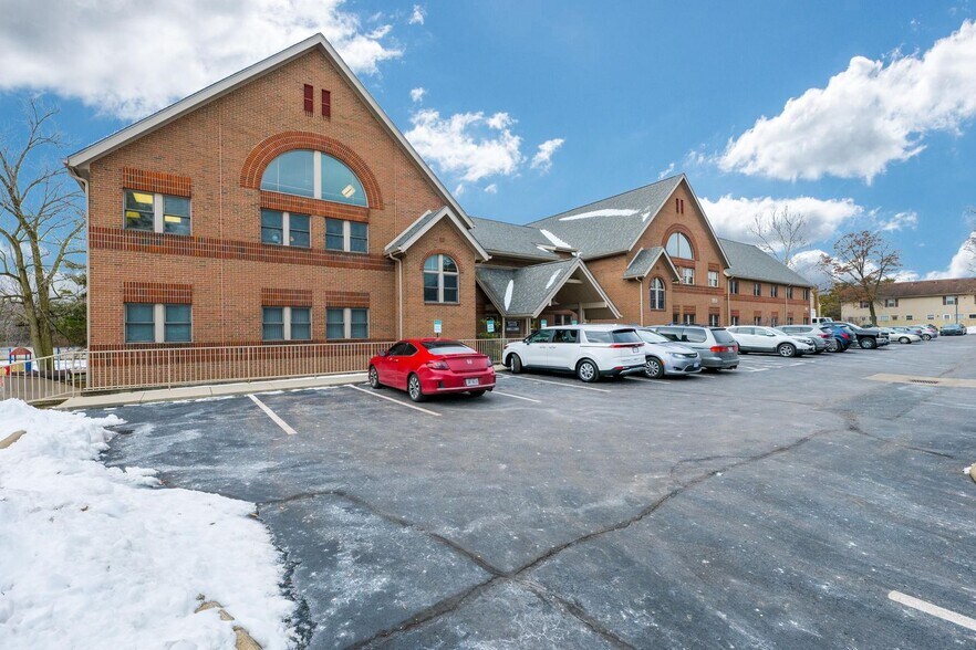 More Photos Of 1151 Bethel Rd, Columbus Medical For Sale