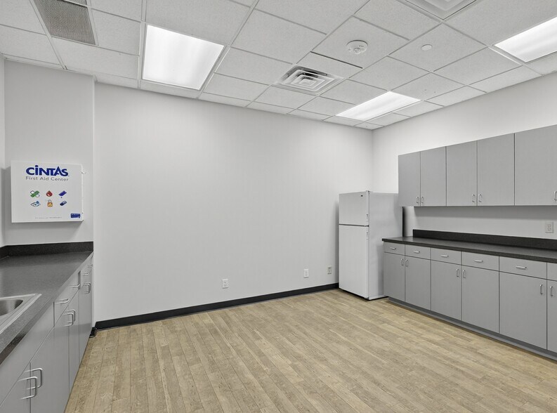 More Photos Of 100 W Stuart Ave, Lake Wales Office For Lease