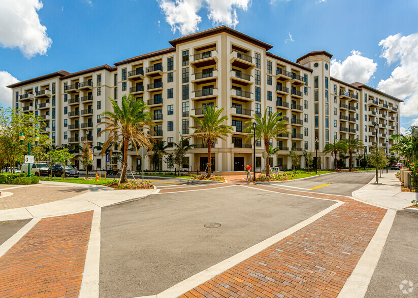 Primary Photo Of 6600 Main St, Miami Lakes Apartments For Lease