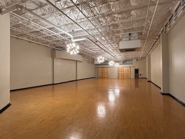 Primary Photo Of 1886 Buchholzer Blvd, Akron Unknown For Lease