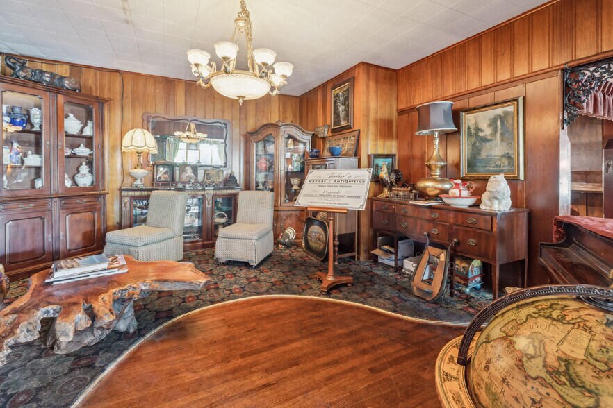 More Photos Of 13300 Big Basin Way, Boulder Creek Restaurant For Sale