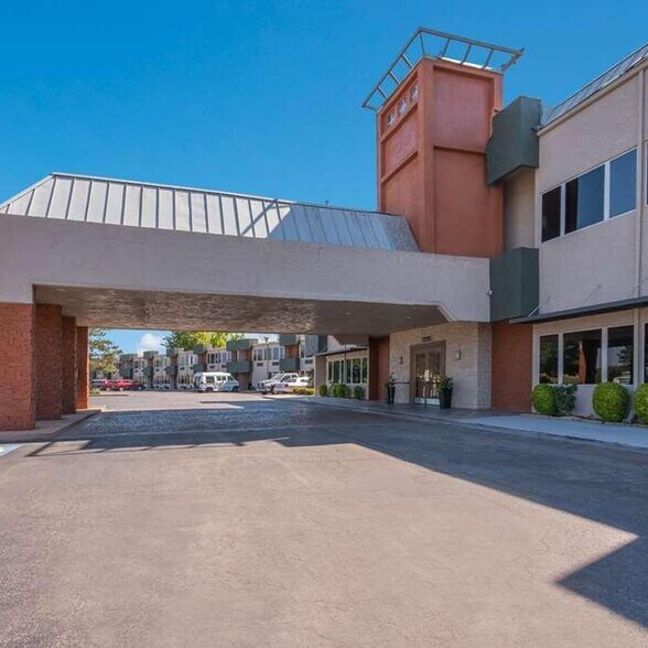More Photos Of 1125 E Gore Blvd, Lawton Hotel For Sale