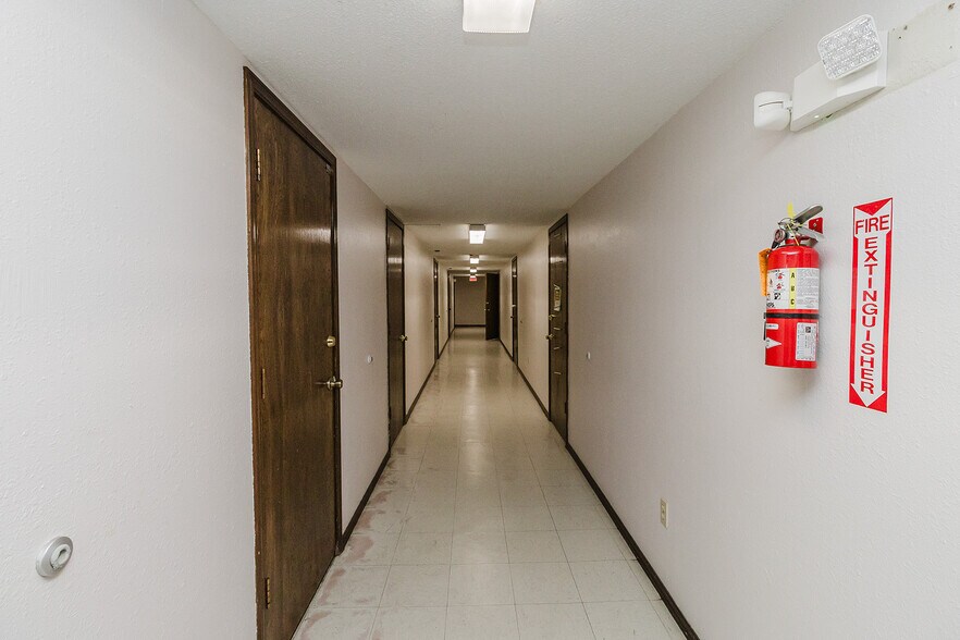 More Photos Of 1319 E 17th Ave, Hutchinson Religious Facility For Sale