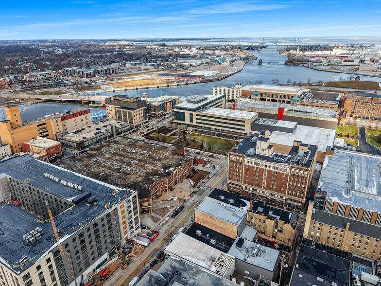 More Photos Of 301 N Adams St, Green Bay Office Residential For Sale