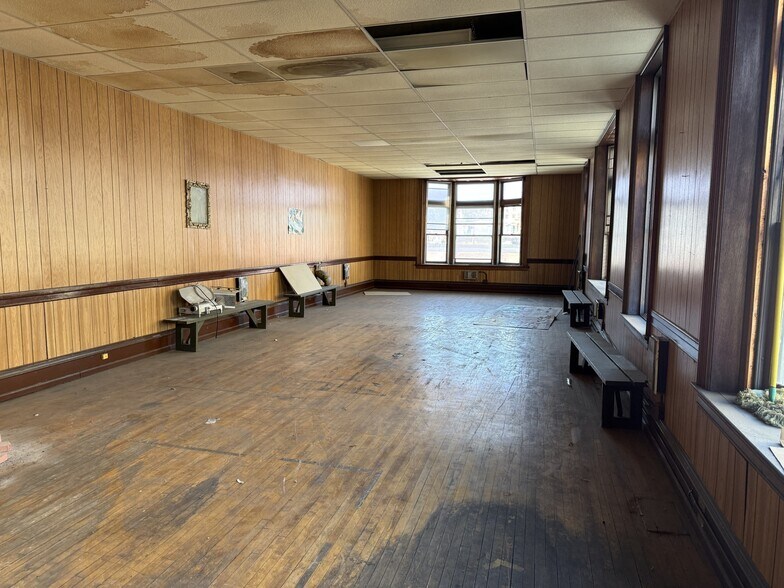 More Photos Of 201 W Market St, Pottsville Storefront Retail Office For Sale